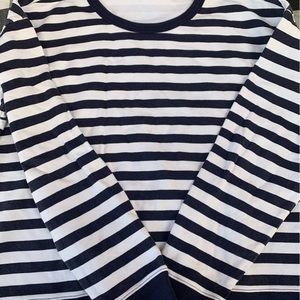 Draper James Kelsea Sweatshirt in navy